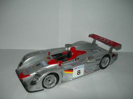 R8 LMP '01