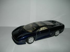 XJ 220